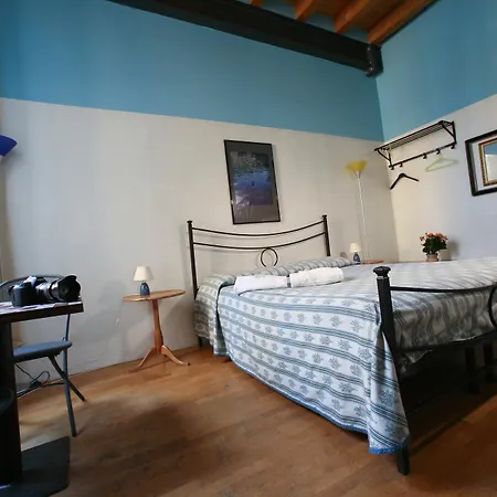 Juliette House Bed and breakfast 3*