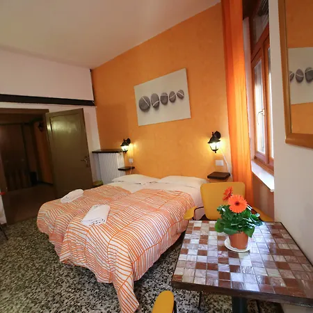 Juliette House 3* Verona